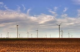 Smoky_Hills_Wind_Farm.jpg